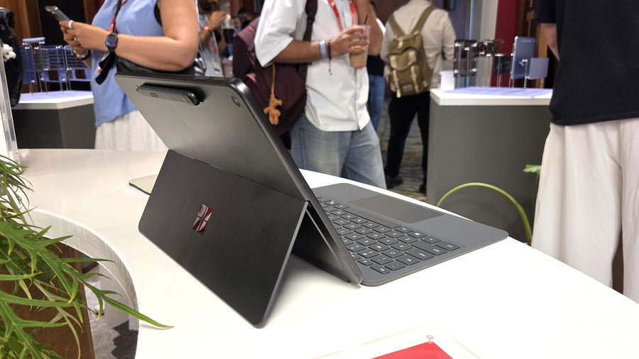 Microsoft Surface Pro 12-inch in Black (Image: Microsoft)