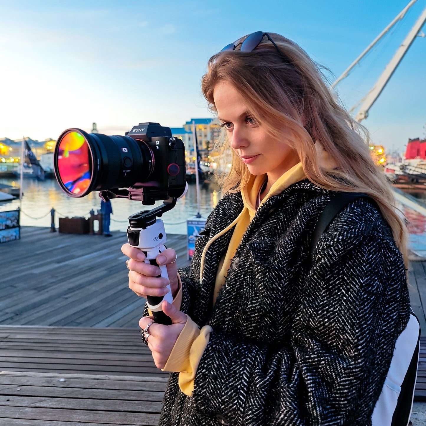 ZHIYUN Crane M3S gimbal showing 1.22-inch touchscreen and onboard controls