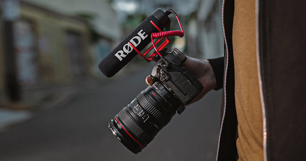 Rode VideoMic GO in use filming an outdoor night scene