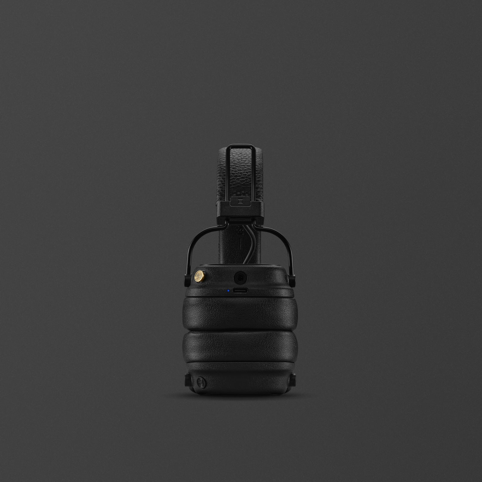 Marshall Major V Black headphones front detail with M-button