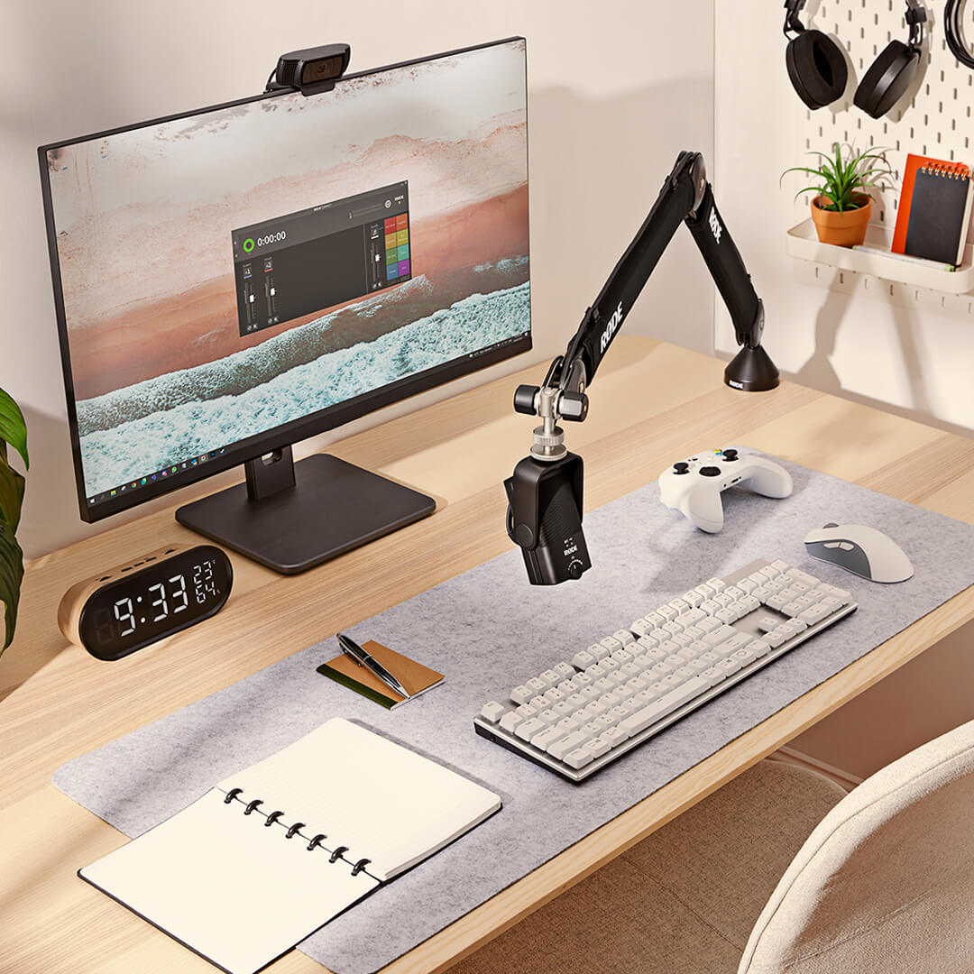 RODE NT-USB Mini on desktop stand for beginner home studio setup